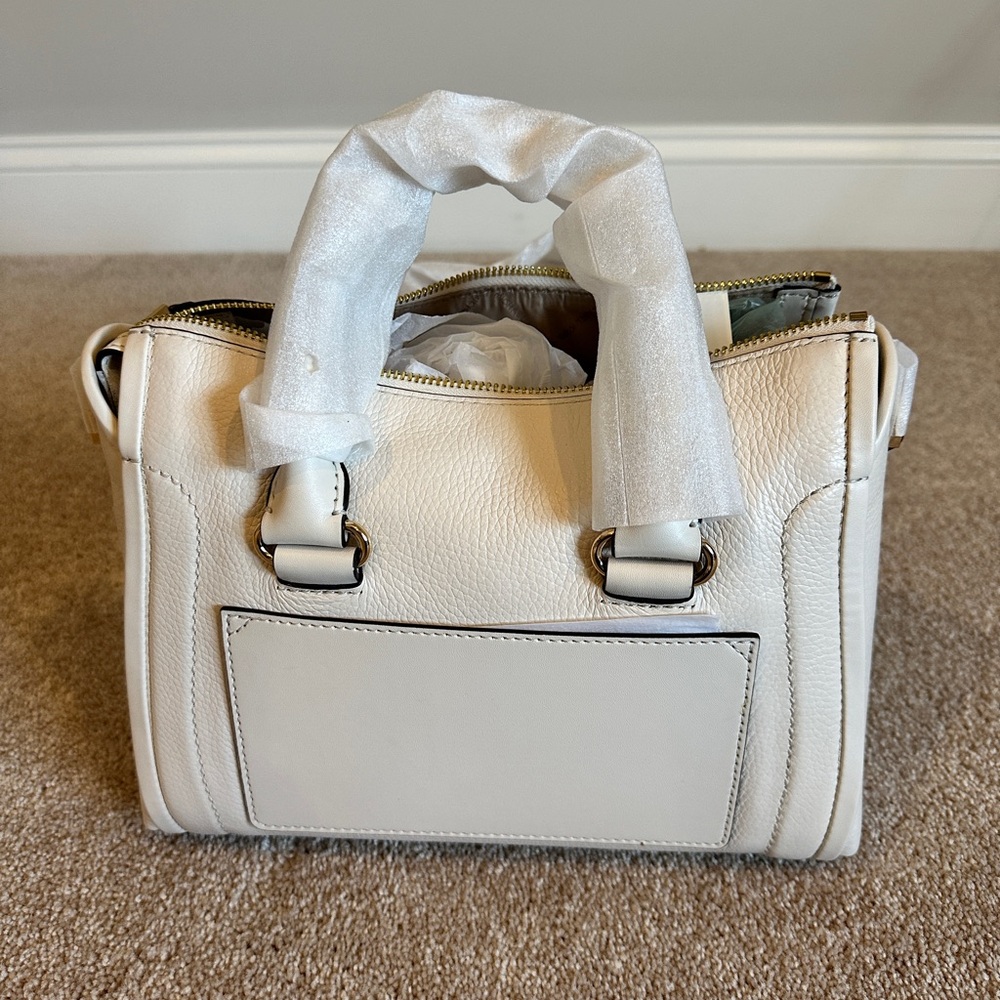 Michael Kors Carine Medium Pebbled Leather Satchel 🤍🤍🤍 - Picture 2 of 3